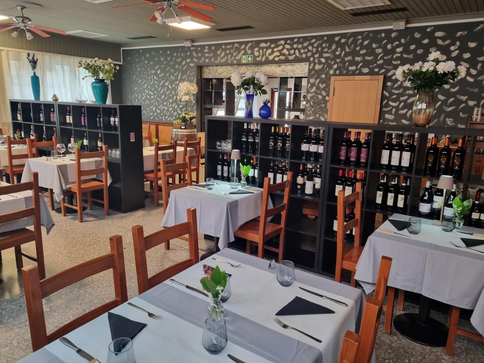 Ristorante Pizzeria Al Posta, Con Alogio Hotel Malvaglia Luaran gambar