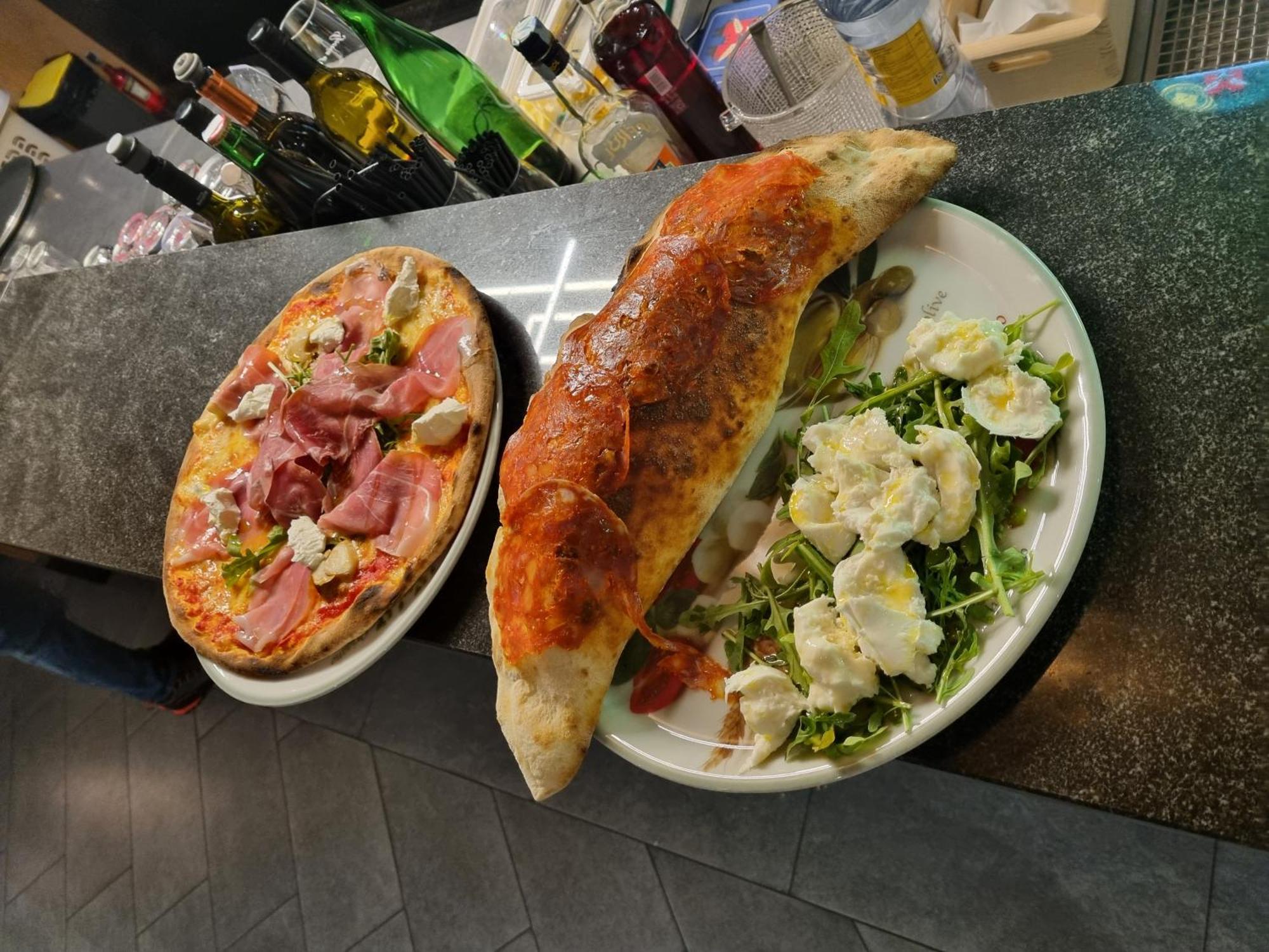 Ristorante Pizzeria Al Posta, Con Alogio Hotel Malvaglia Luaran gambar
